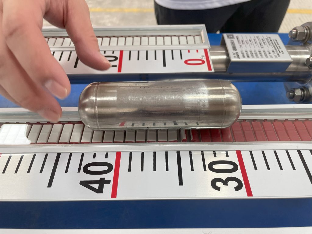 了解磁翻板液位計